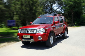   2013款郑州日产帕拉丁2.4L四驱纪念版豪华型试驾