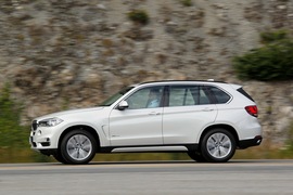   2014款宝马X5 xDrive50i海外试驾实拍