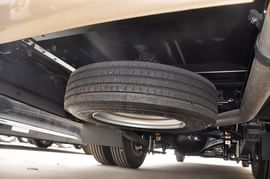   2013款四川现代康恩迪3.9L手动豪华型17座