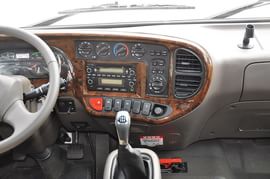  2013款四川现代康恩迪3.9L手动豪华型17座