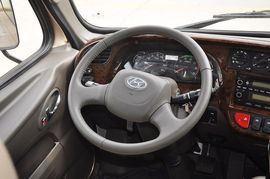   2013款四川现代康恩迪3.9L手动豪华型17座