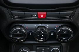   2017款Jeep自由侠 180TS 自动四驱越能敞篷版