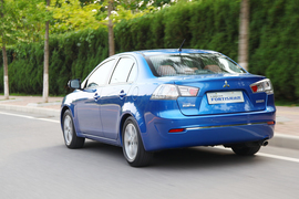   2013款三菱风迪思1.8L CVT大连试驾实拍