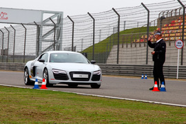   2013款奥迪R8 5.2L V10赛道试驾实拍