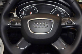   2013款奥迪A7 30 FSI标准型