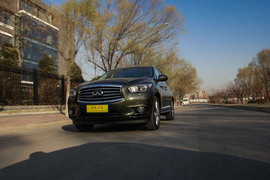   主打舒适的7座SUV 试英菲尼迪JX35全能版