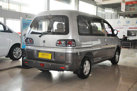   2014款东风风行菱智M3 1.6L 7座豪华型