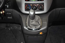   2014款东风风行菱智M5 Q3 2.0L 7座短轴豪华型