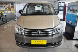   2014款东风风行菱智M5 Q3 2.0L 7座短轴豪华型