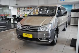   2014款东风风行菱智M5 Q3 2.0L 7座短轴豪华型