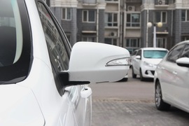 2017款比亚迪秦EV300 精英型