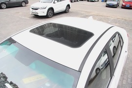 2017款比亚迪秦EV300 精英型