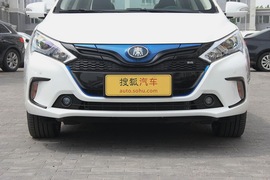 2017款比亚迪秦EV300 精英型