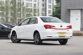 2017款比亚迪秦EV300 精英型