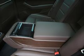2018款大众辉昂 380TSI 两驱豪华版