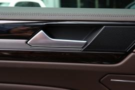 2018款大众辉昂 380TSI 两驱豪华版