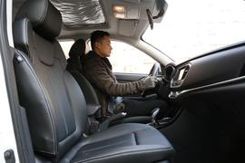   2017款 陆风X2 1.6L 自动铂锐版
