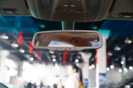 2018款比亚迪秦EV450 智联尊尚型