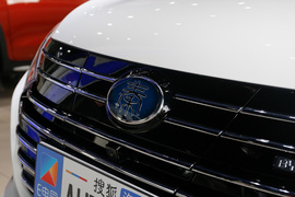 2018款比亚迪秦EV450 智联尊尚型