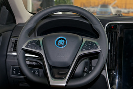 2018款 比亚迪 秦EV450 智联尊尚型