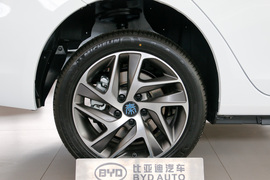 2018款 比亚迪 秦EV450 智联尊尚型