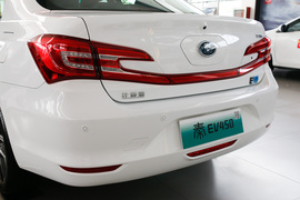 2018款 比亚迪 秦EV450 智联尊尚型
