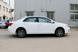 2018款 比亚迪 秦EV450 智联尊尚型