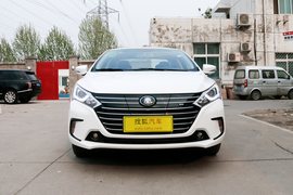 2018款 比亚迪 秦EV450 智联尊尚型