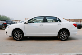 2018款 比亚迪 秦EV450 智联尊尚型