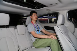   克莱斯勒大捷龙PHEV北京车展实拍