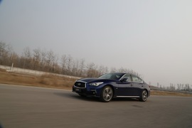   2018款 英菲尼迪 Q50L 2.0T 逸享版