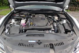   2018款丰田皇冠 2.0T 精英版