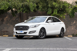   2019款奔腾B50 1.4T 自动精英型