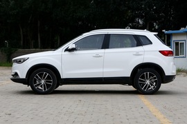   2018款奔腾X40 网红版 1.6L 自动豪华型