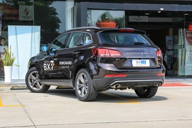   2018款宝沃BX7 28T 四驱旗舰型 5座