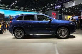   Jeep全新自由光 广州车展实拍