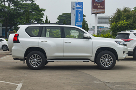   2018款丰田普拉多 3.5L自动TX-L后挂备胎