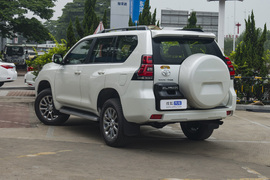   2018款丰田普拉多 3.5L自动TX-L后挂备胎