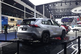   一汽丰田RAV4荣放双擎 成都车展实拍
