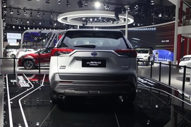   一汽丰田RAV4荣放双擎 成都车展实拍