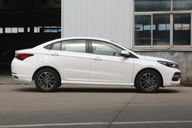   2019款艾瑞泽GX 冠军版 1.5L CVT时尚型