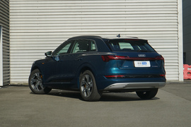   2019款奥迪e-tron 55 quattro 技术型