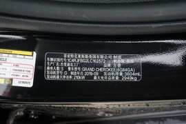   2020款Jeep大切诺基 3.0L 精英导航版
