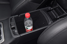   2020款Jeep大切诺基 3.0L 精英导航版