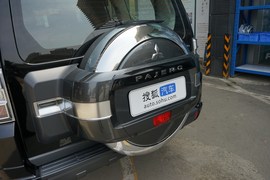   2020款三菱帕杰罗 3.0L 自动舒适版