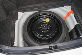  2020款丰田卡罗拉双擎E+ 1.8L E-CVT 舒适版