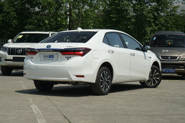   2020款丰田卡罗拉双擎E+ 1.8L E-CVT 舒适版