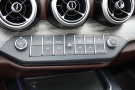   2020款 WEY VV7 PHEV 2.0T 旗舰型