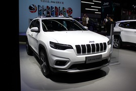   Jeep自由光 成都车展实拍
