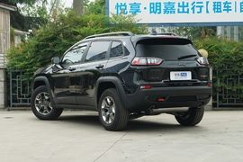   2020款 Jeep自由光 2.0T 四驱高性能旗舰版